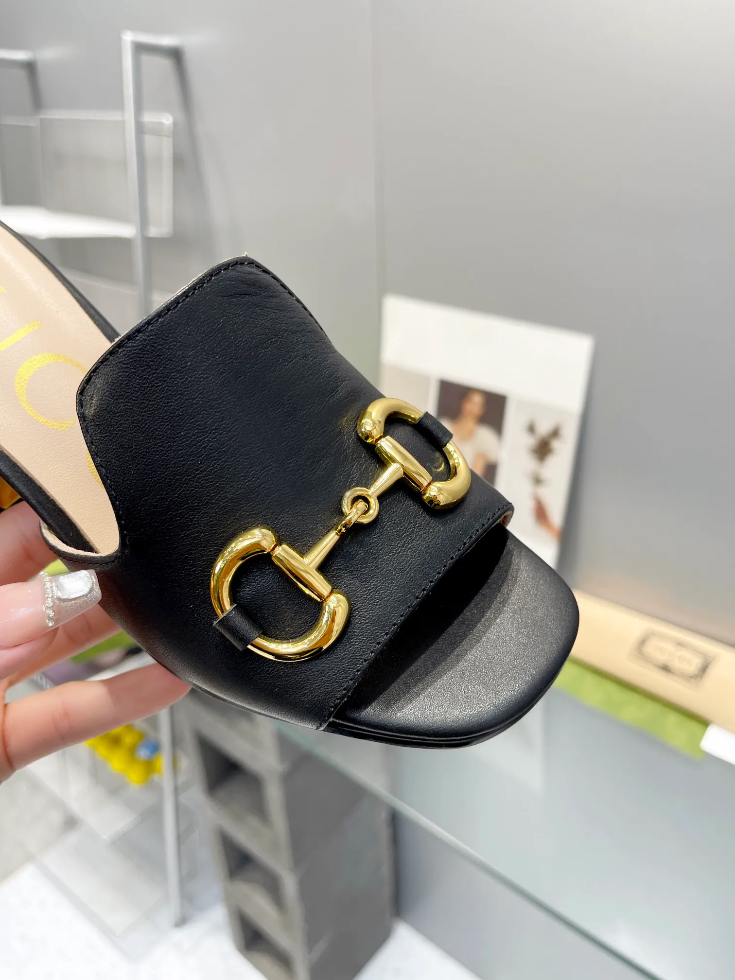 👟👟Ex-factory price 460👟👟 Women's shoes, women's clothing, gucci 2024 early spring horsebit new thick heel retro shoes, Internet celebrity hot sandals, super versatile fashion items. Original 1:1 customized. It is worth mentioning the packaging. This year’s G family’s packaging is really high-end, and the original packaging is presented.  Material: original custom imported oil-waxed ancient soft sheepskin. Lining: high-end customized sheepskin. Italian genuine leather outsole. Heel height: 7.5cm. Heel electroplated gold+covered leather. Size: 34-41 (34, 40, 41 customized)